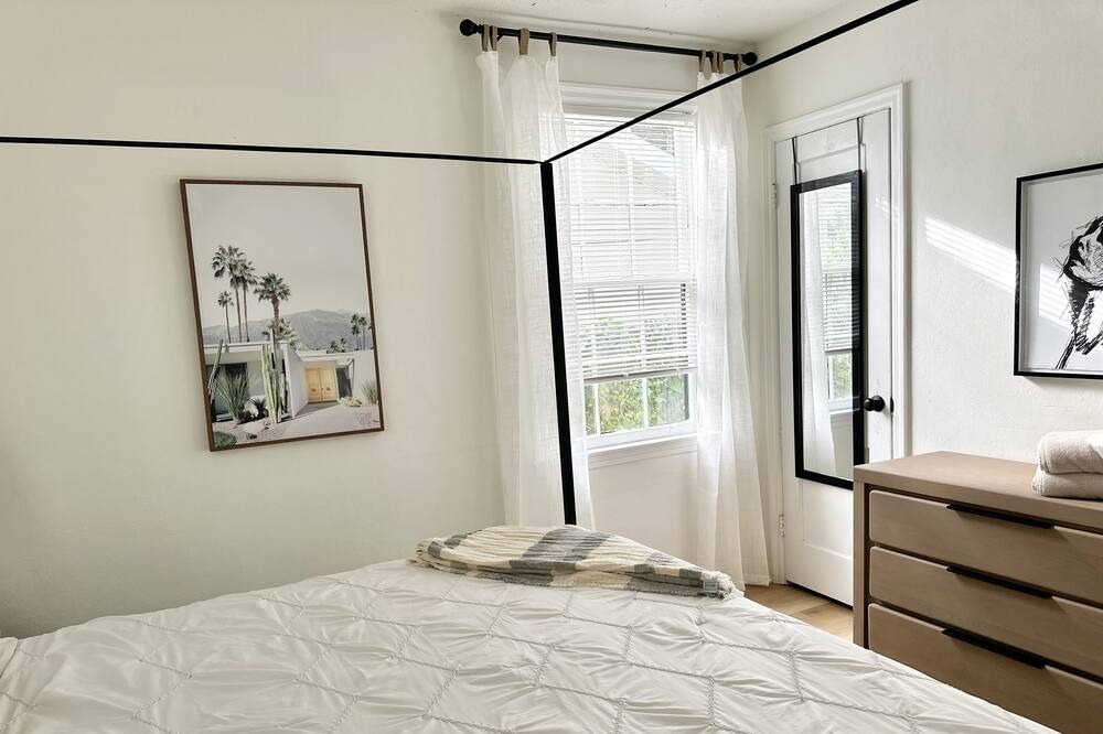 Photo of Bedroom in Avondale