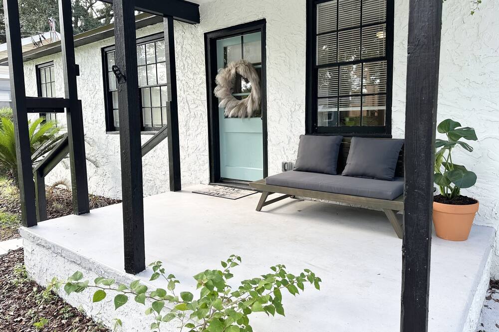 Photo of Outdoor in Avondale