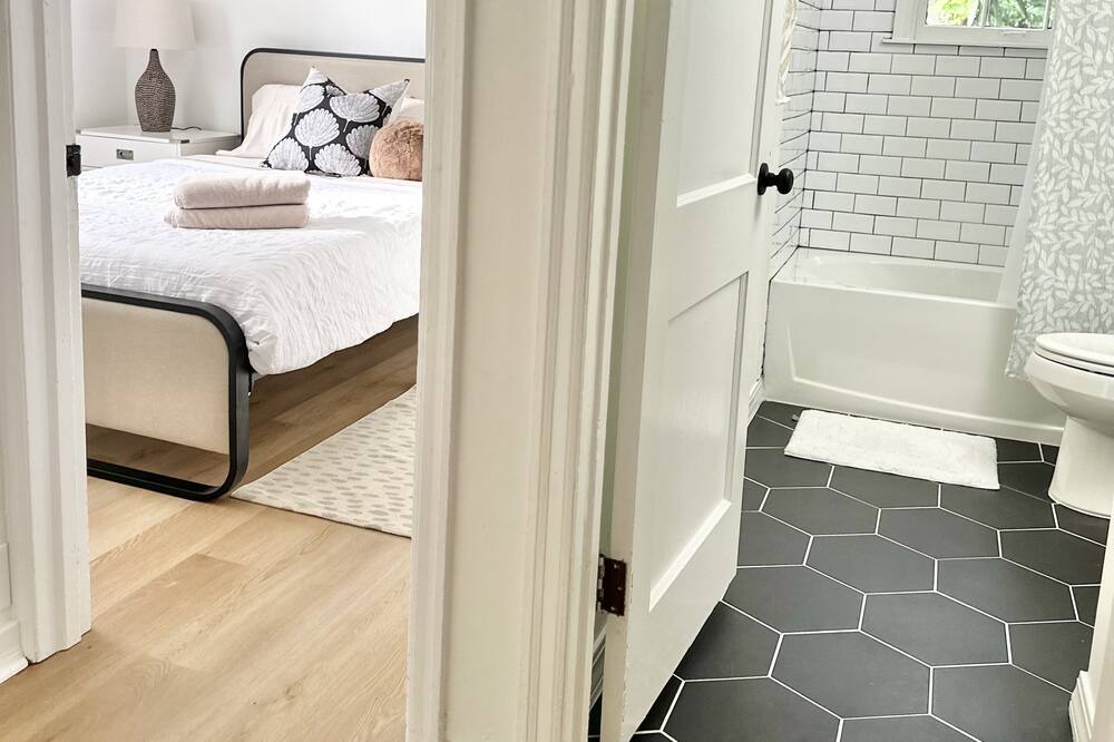 Photo of Bedroom in Avondale