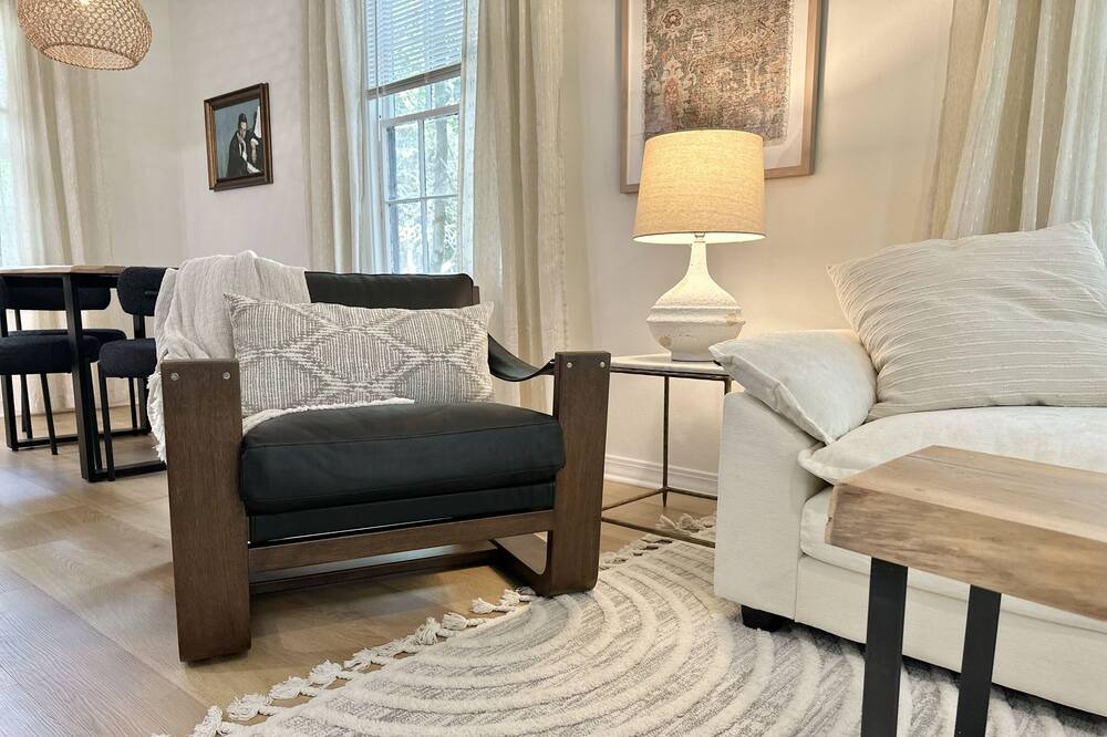 Photo of Livingroom in Avondale