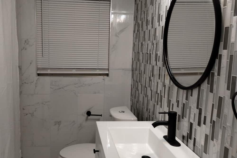 Photo of Bathroom in Church Street