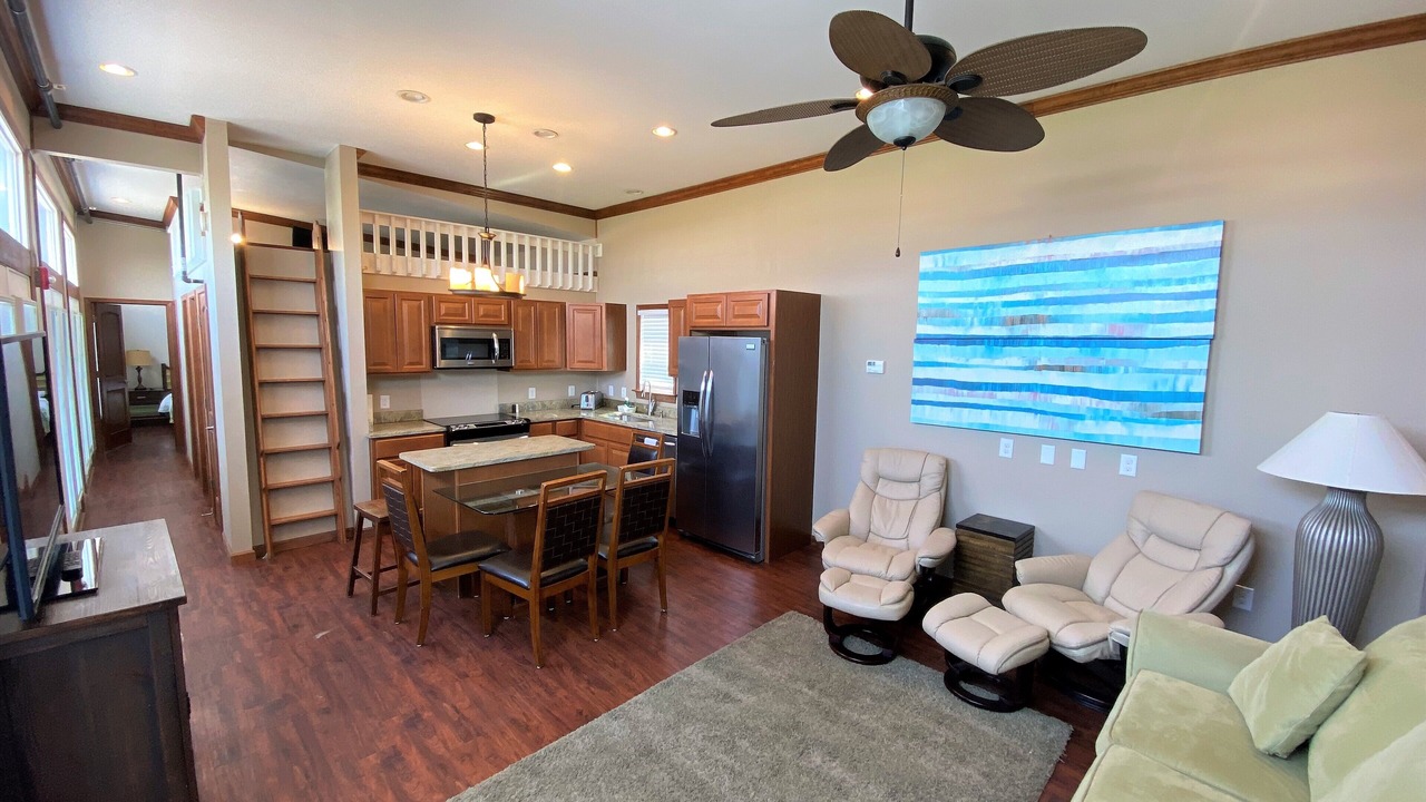 Photo of Livingroom in Pines Village