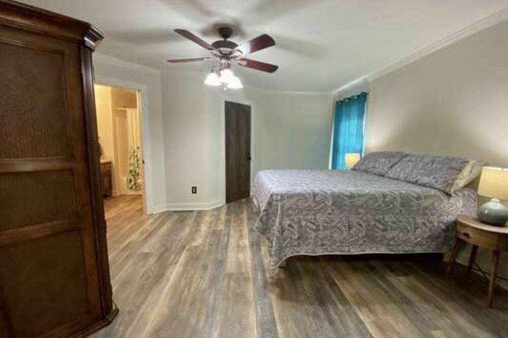 Photo of Bedroom in Buckhead