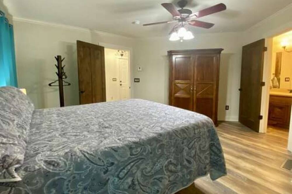 Photo of Bedroom in Buckhead