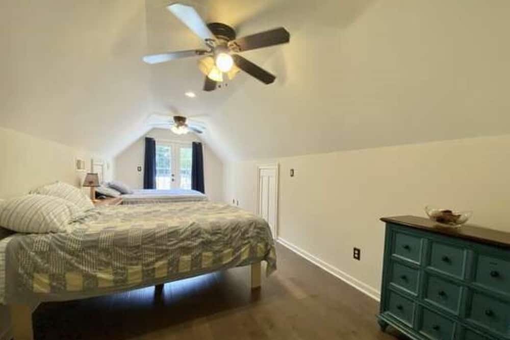 Photo of Bedroom in Buckhead