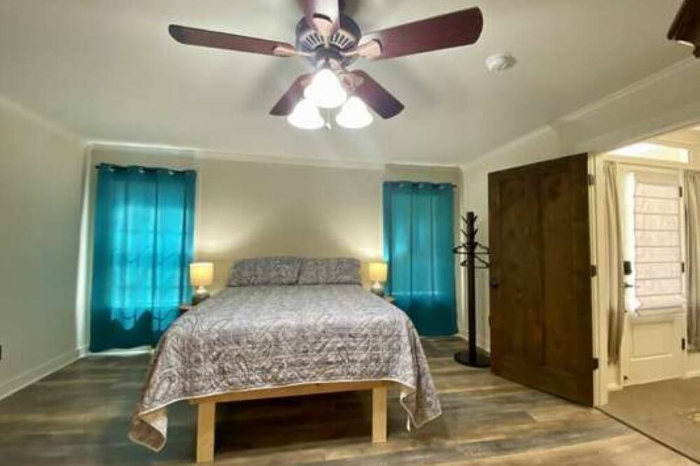 Photo of Bedroom in Buckhead