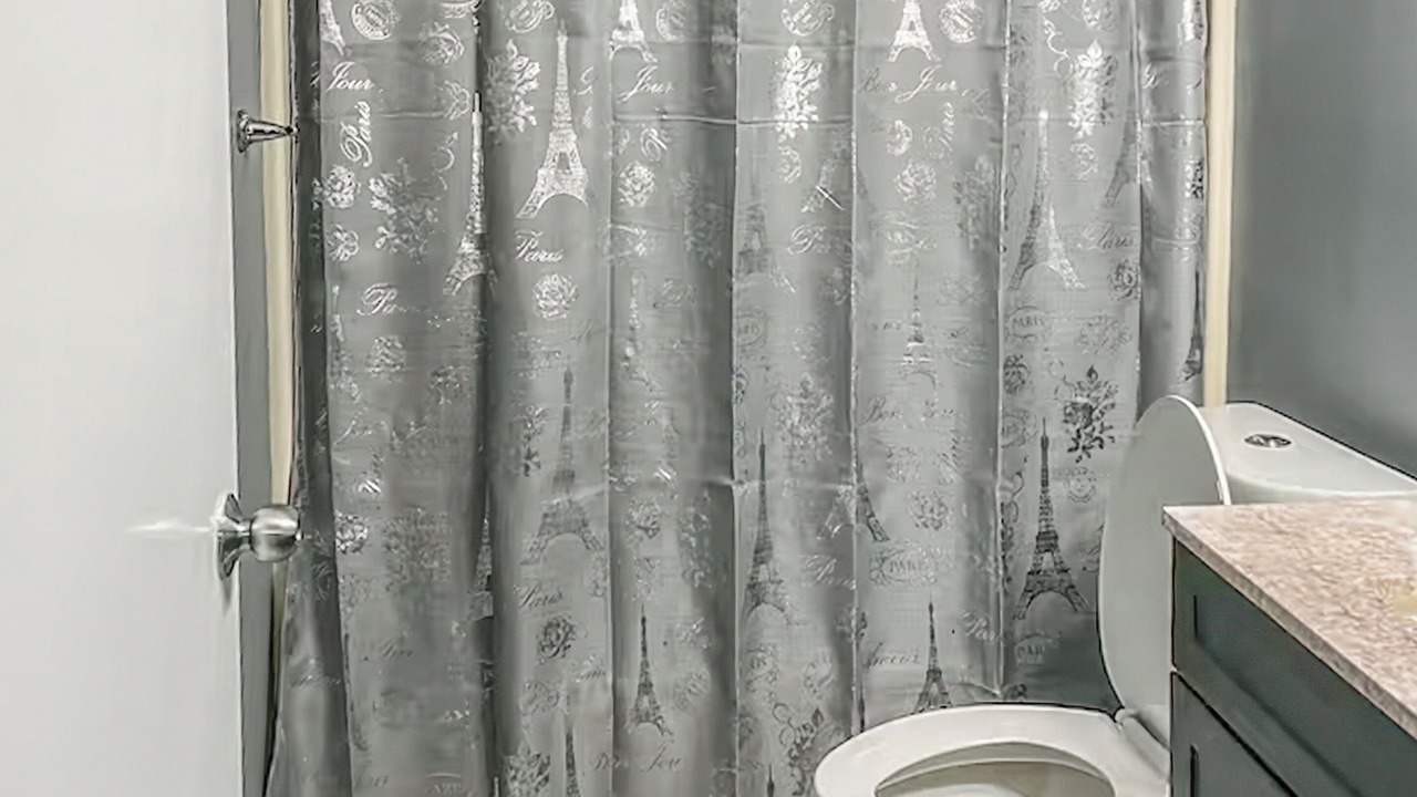 Photo of Bathroom in Stone Mountain