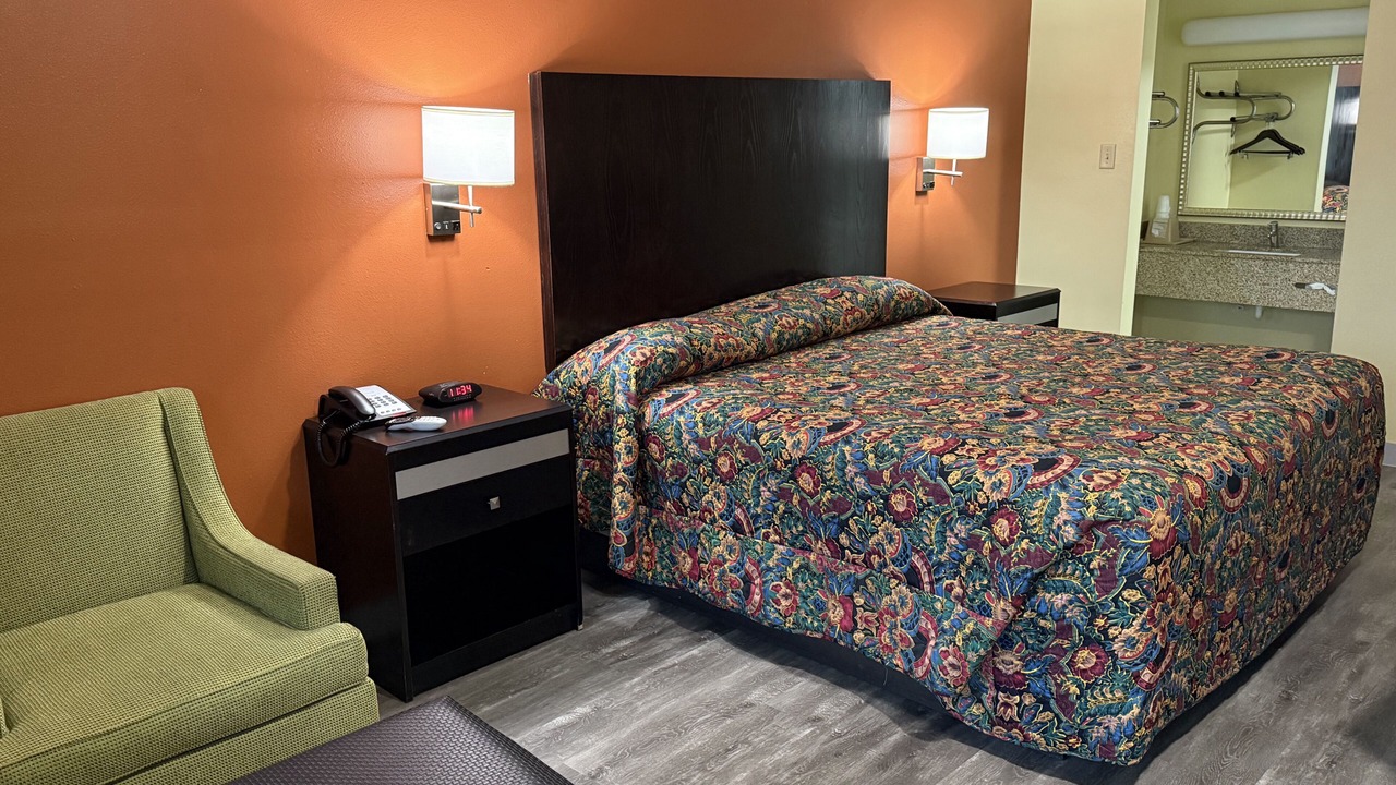 Photo of Bedroom in Collins