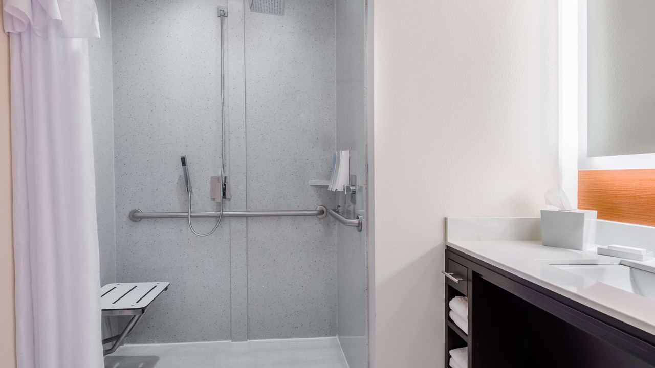 Photo of Bathroom in Fairlie-Poplar Historic District