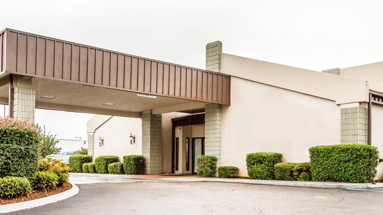 Photo of Buildings in Enterprise