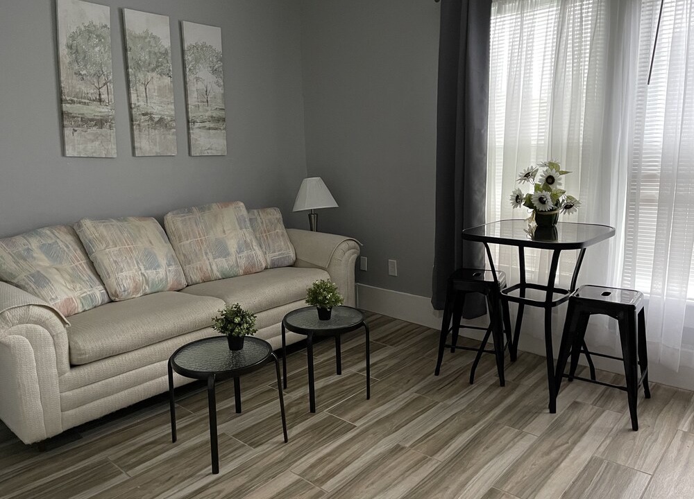 Photo of Livingroom in Atlanta University Center
