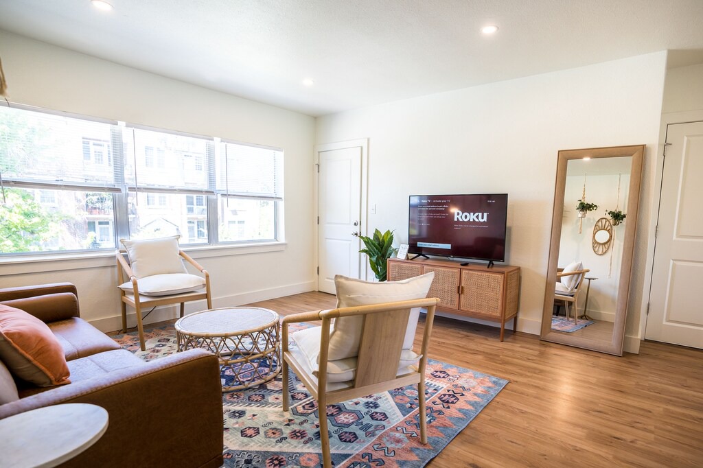 Photo of Livingroom in Five Points