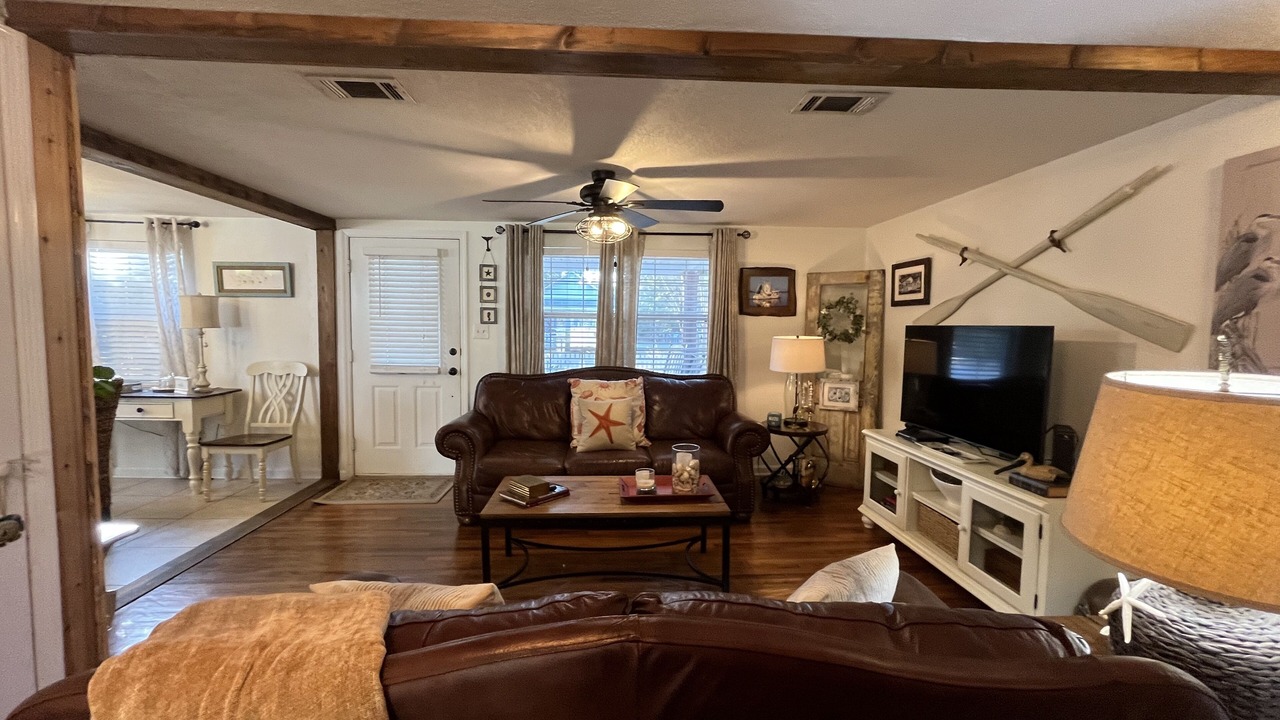 Photo of Livingroom in Apalachicola