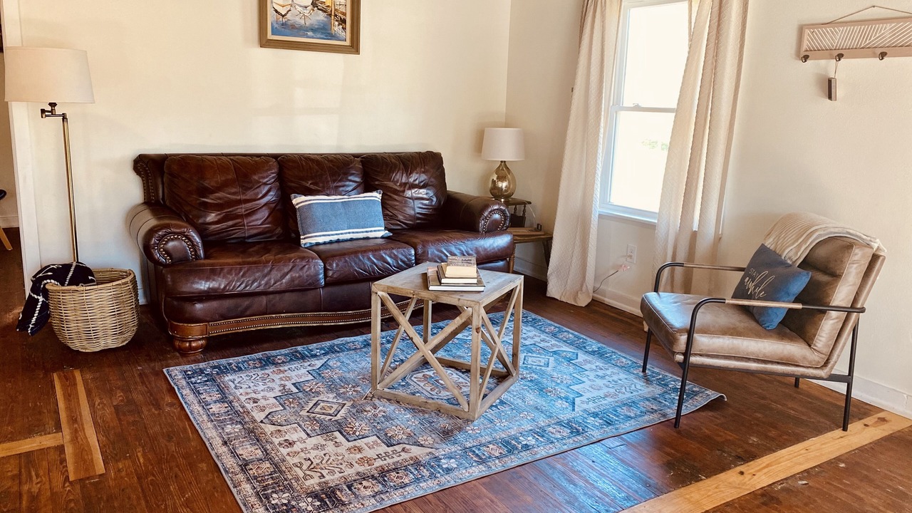 Photo of Livingroom in Milton