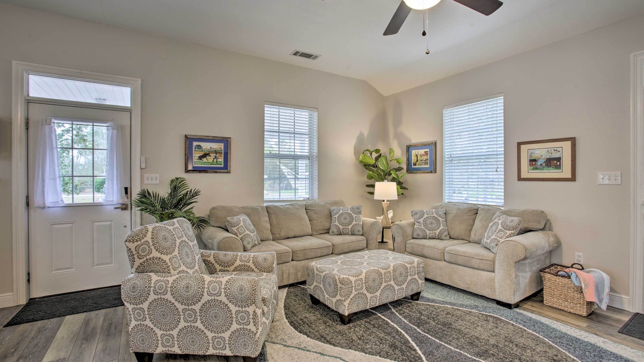 Photo of Livingroom in Waveland