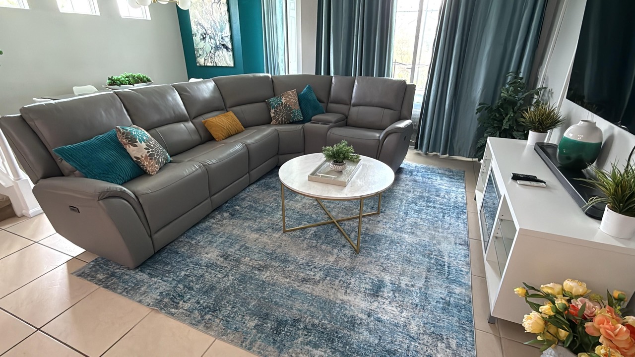Photo of Livingroom in Davenport