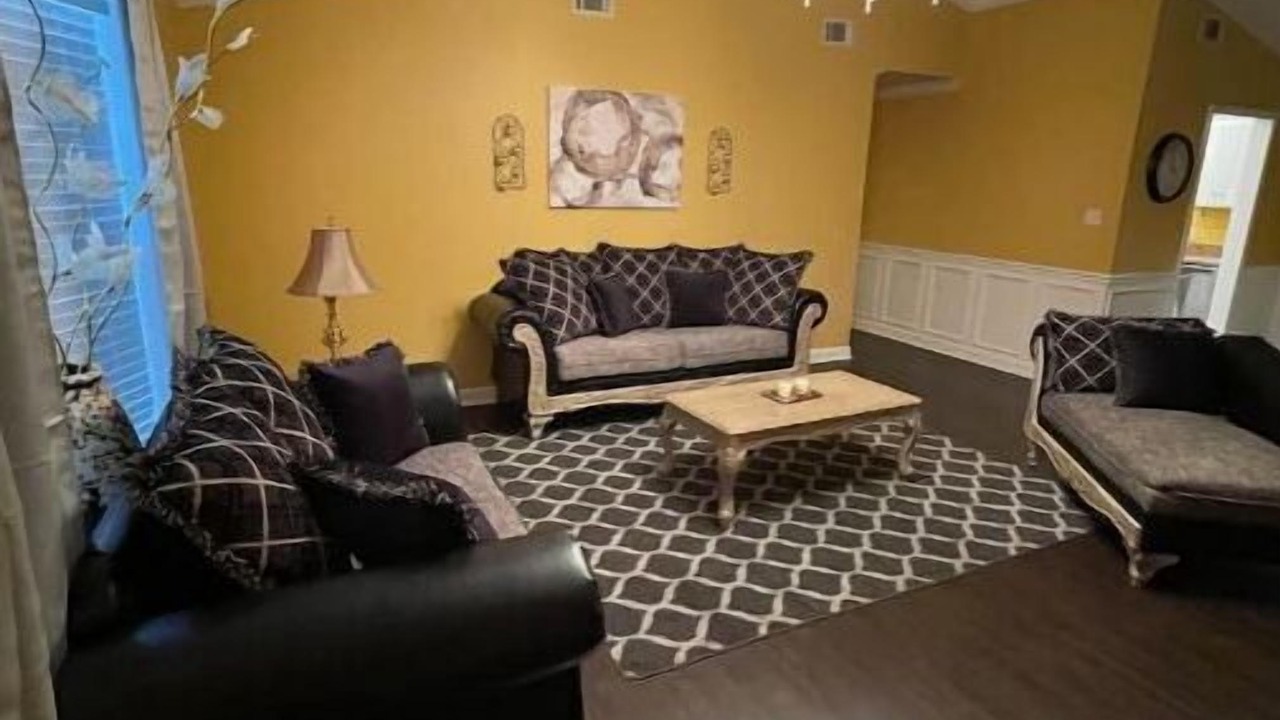 Photo of Livingroom in Valdosta