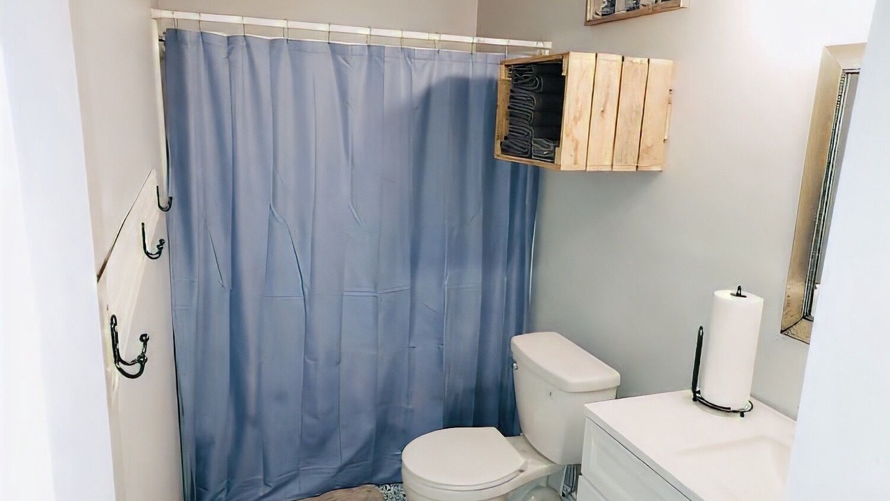 Photo of Bathroom in Ocean Springs