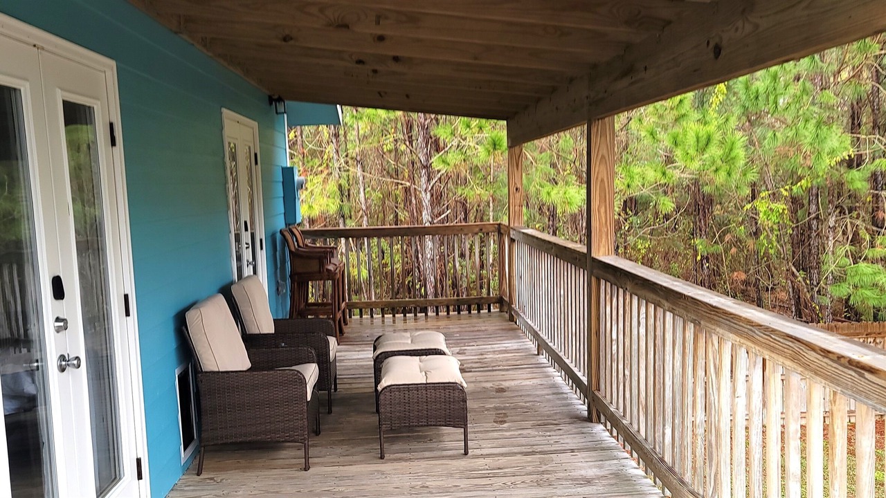 Photo of Outdoor in Henderson Point