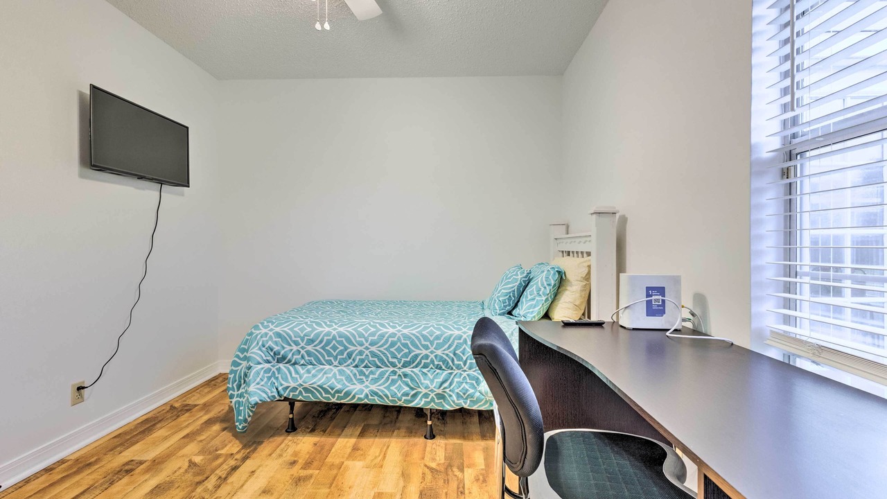 Photo of Bedroom in Gulf Hills