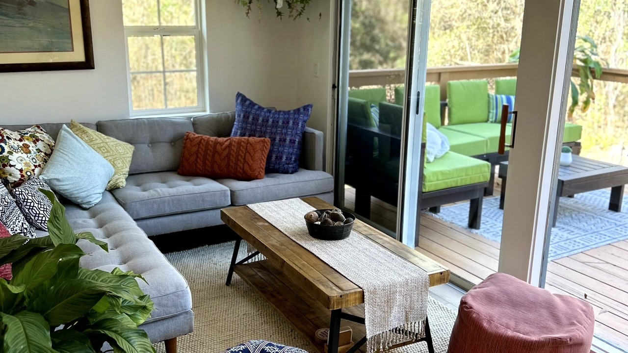 Photo of Livingroom in Theodore