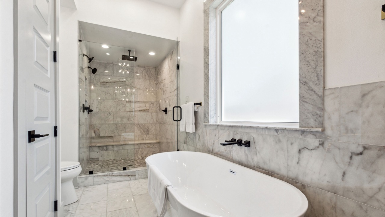 Photo of Bathroom in Irish Channel