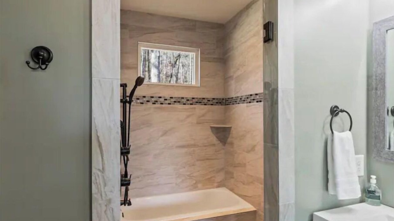 Photo of Bathroom in Dadeville