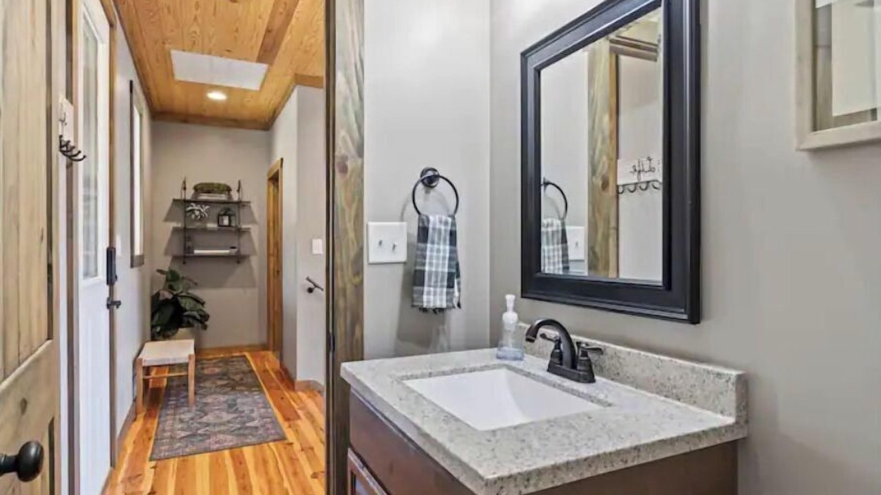 Photo of Bathroom in Dadeville