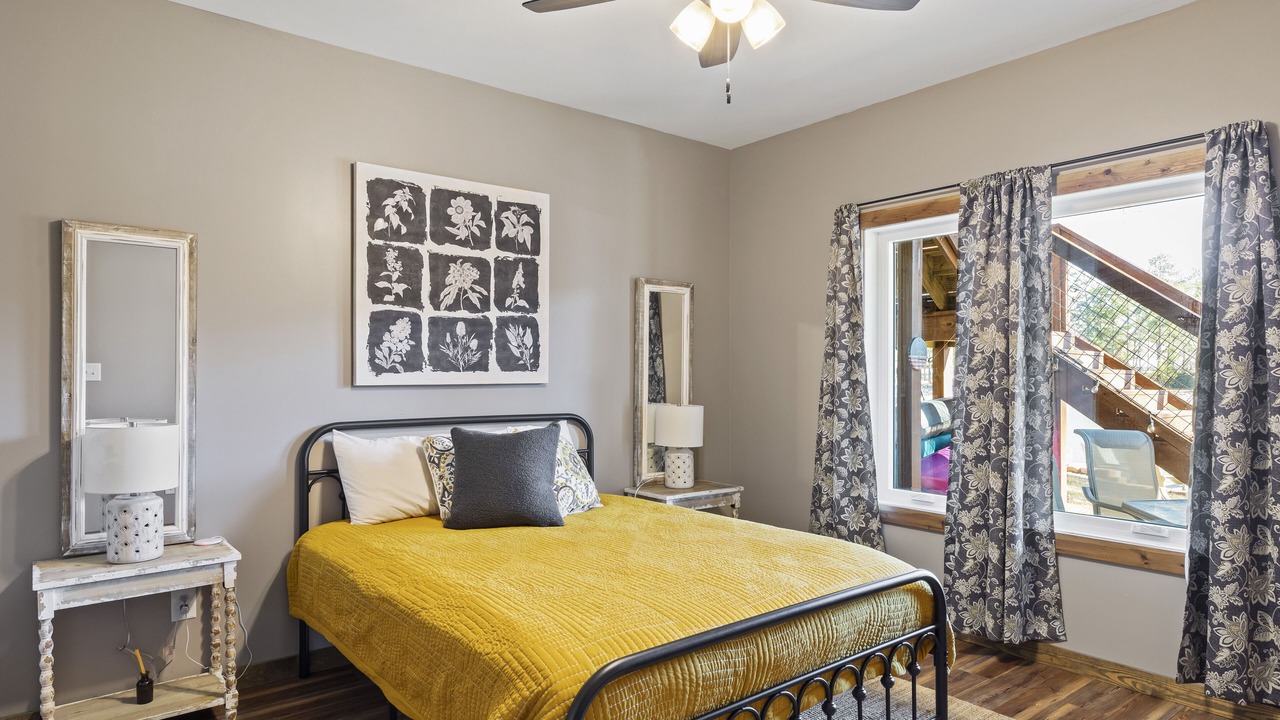 Photo of Bedroom in Dadeville