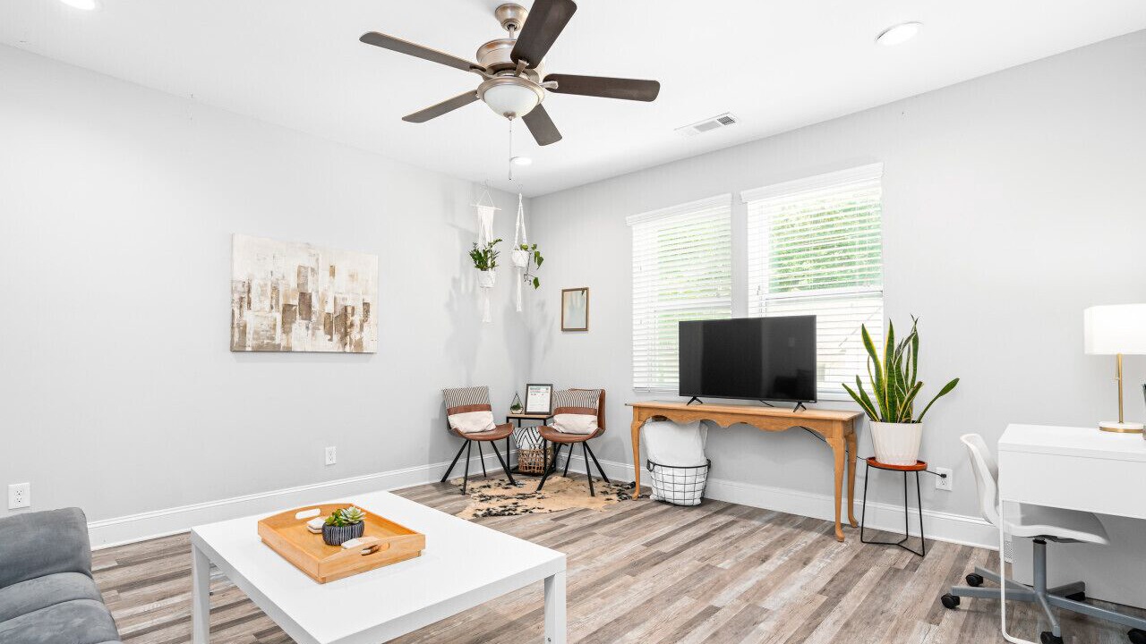 Photo of Livingroom in Hapeville