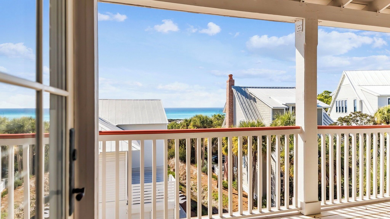 Photo of Patio Balcony in Beach District