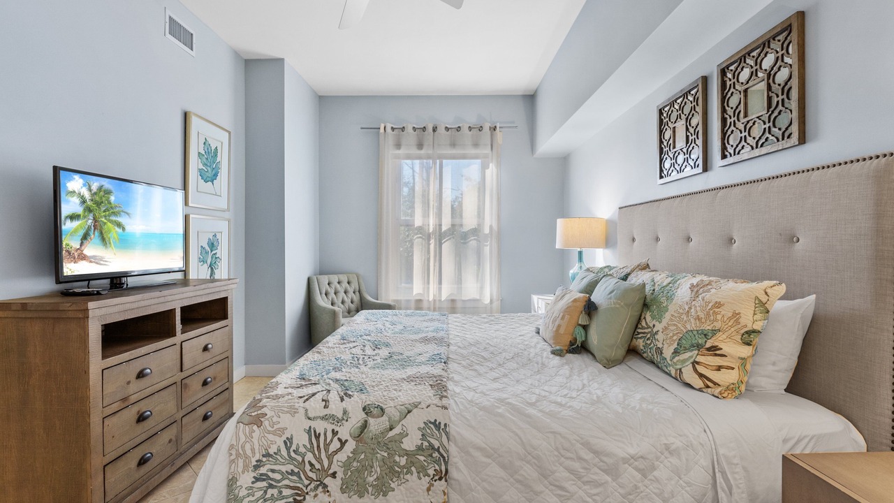 Photo of Bedroom in Baytowne Wharf