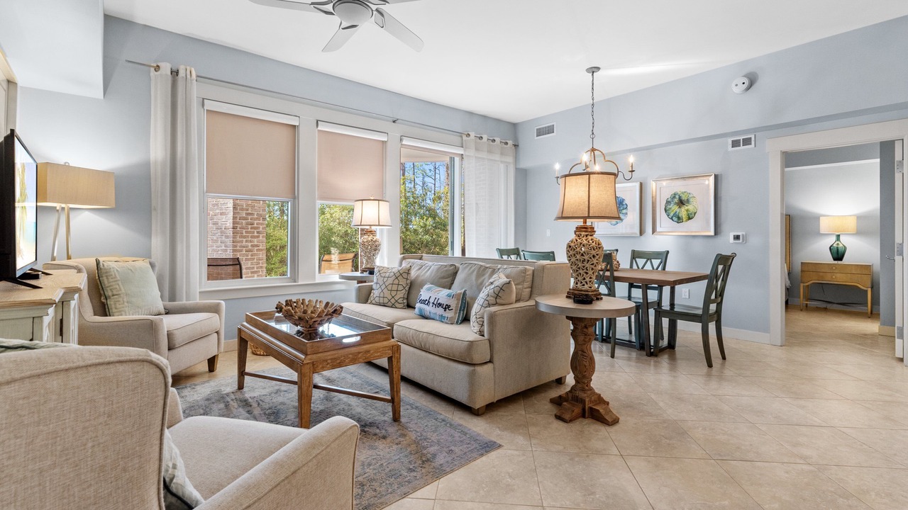 Photo of Livingroom in Baytowne Wharf