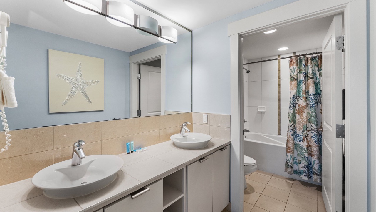 Photo of Bathroom in Baytowne Wharf