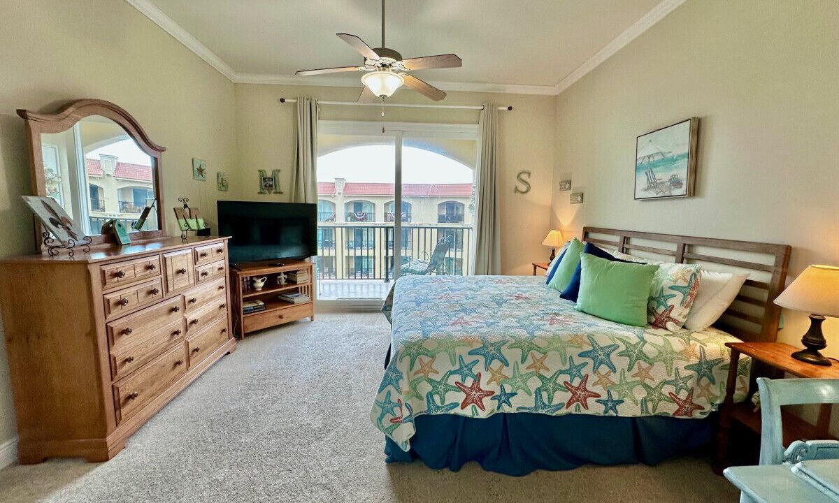 Photo of Bedroom in Henderson Point