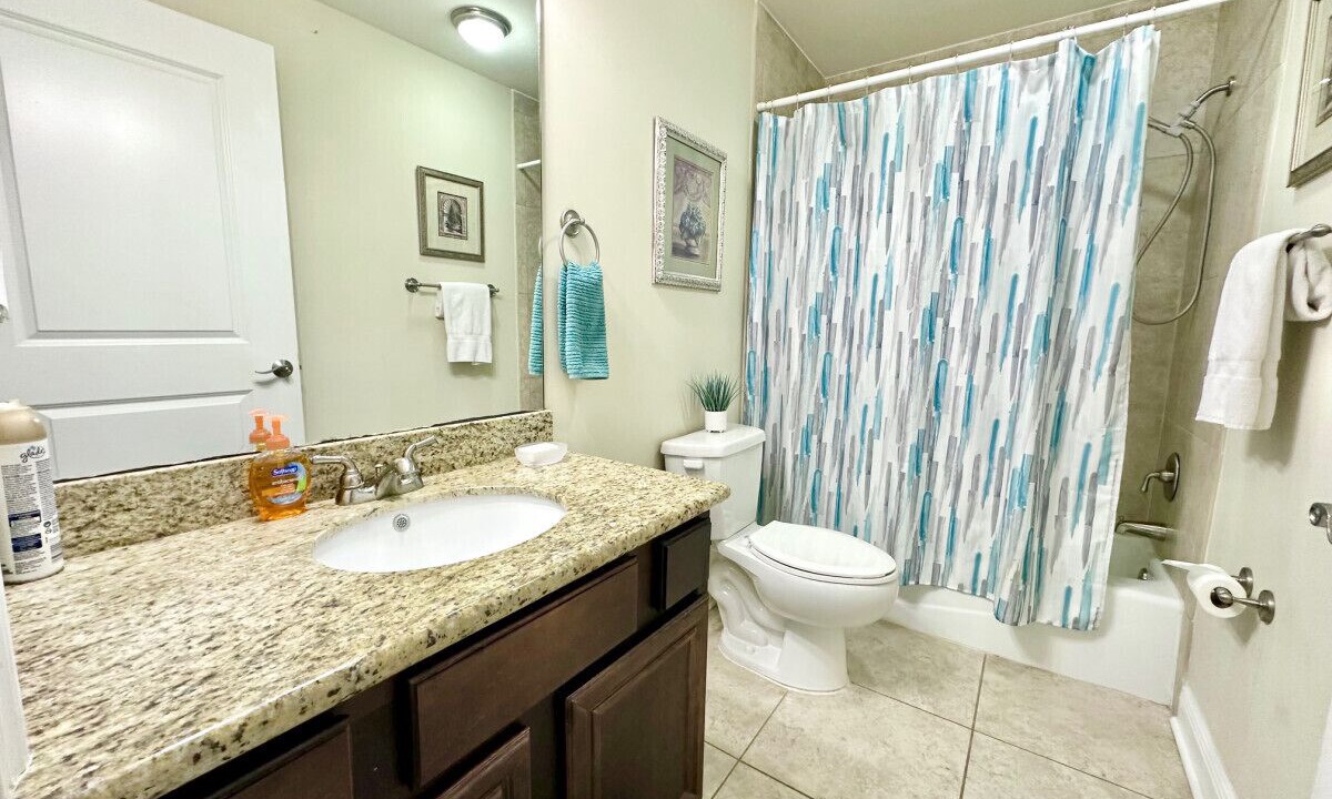 Photo of Bathroom in Henderson Point