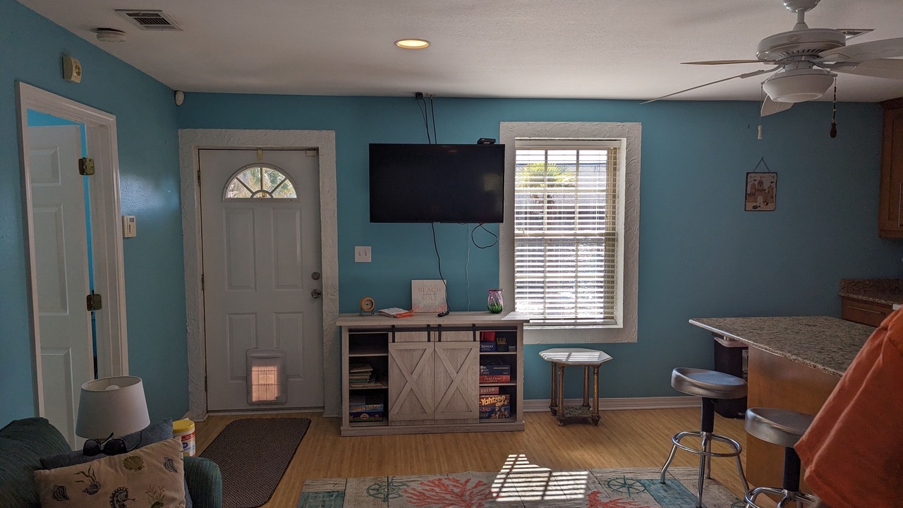 Photo of Livingroom in Ono Island