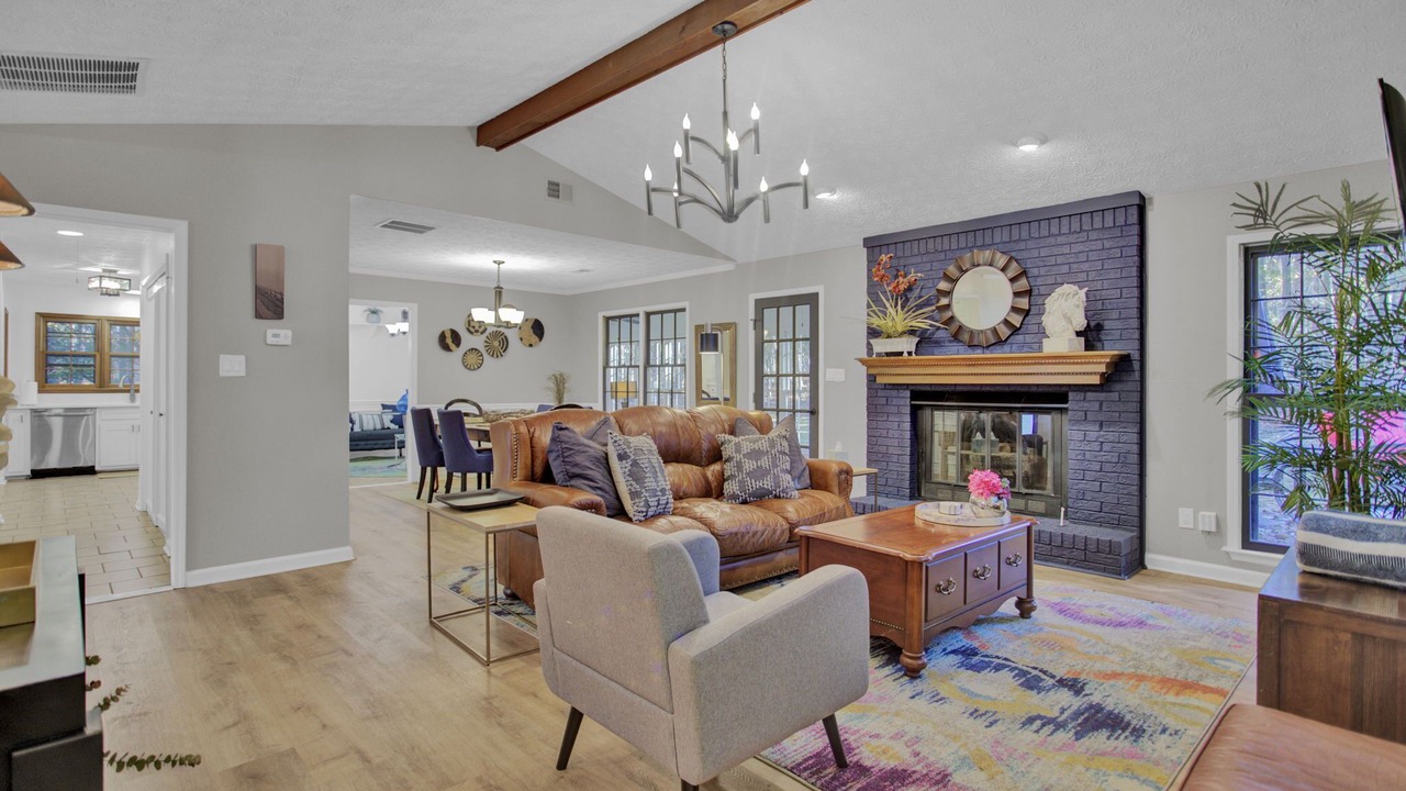 Photo of Livingroom in Inman