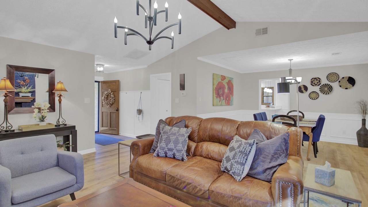 Photo of Livingroom in Inman