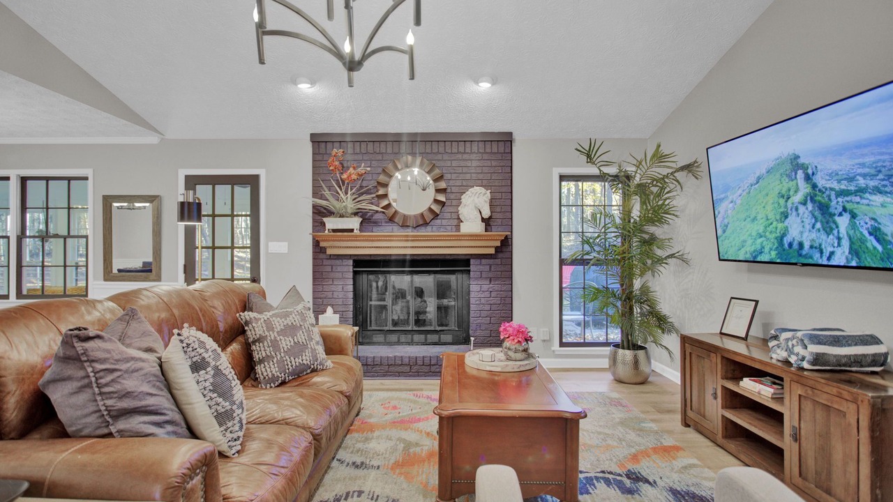 Photo of Livingroom in Inman