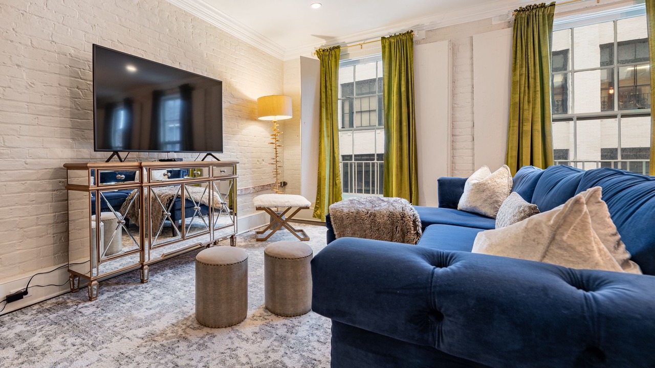 Photo of Livingroom in French Quarter