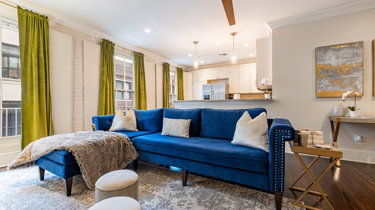 Photo of Livingroom in French Quarter
