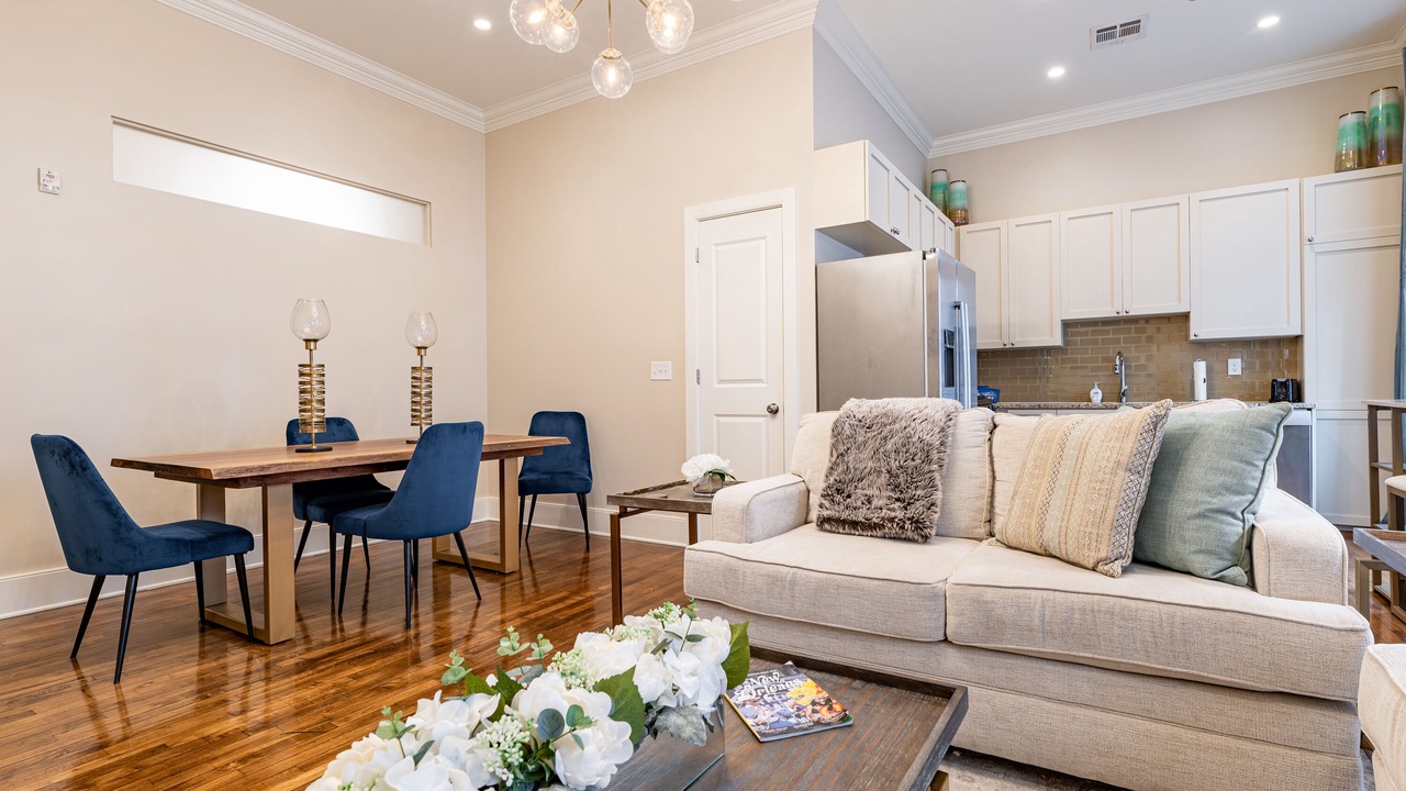Photo of Livingroom in French Quarter