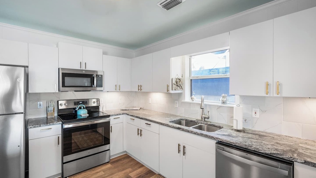 Photo of Kitchen in Alabama Gulf Coast