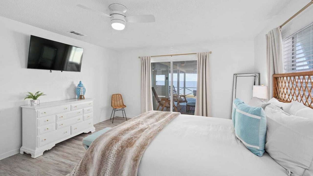 Photo of Bedroom in Alabama Gulf Coast
