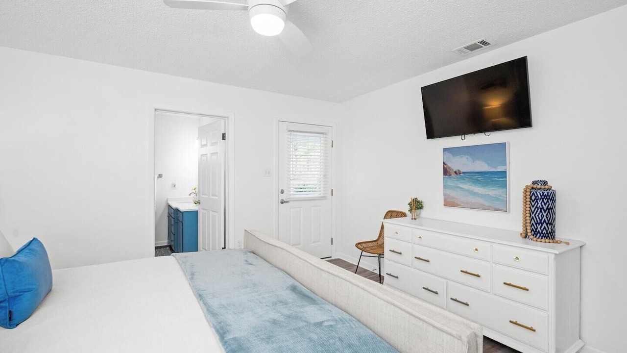 Photo of Bedroom in Alabama Gulf Coast