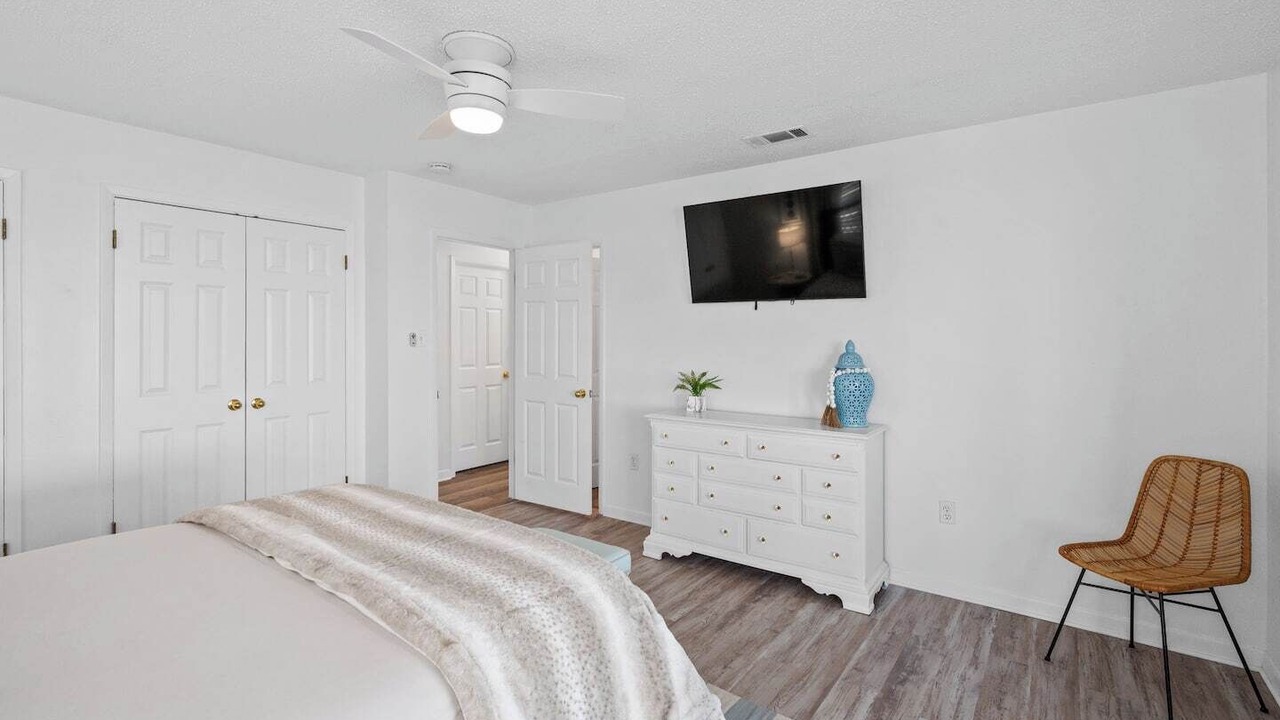Photo of Bedroom in Alabama Gulf Coast