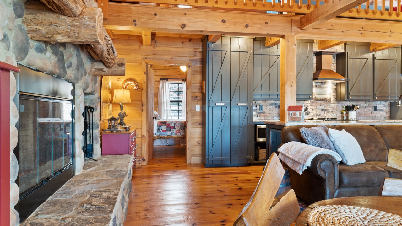 Photo of Livingroom in Wedowee