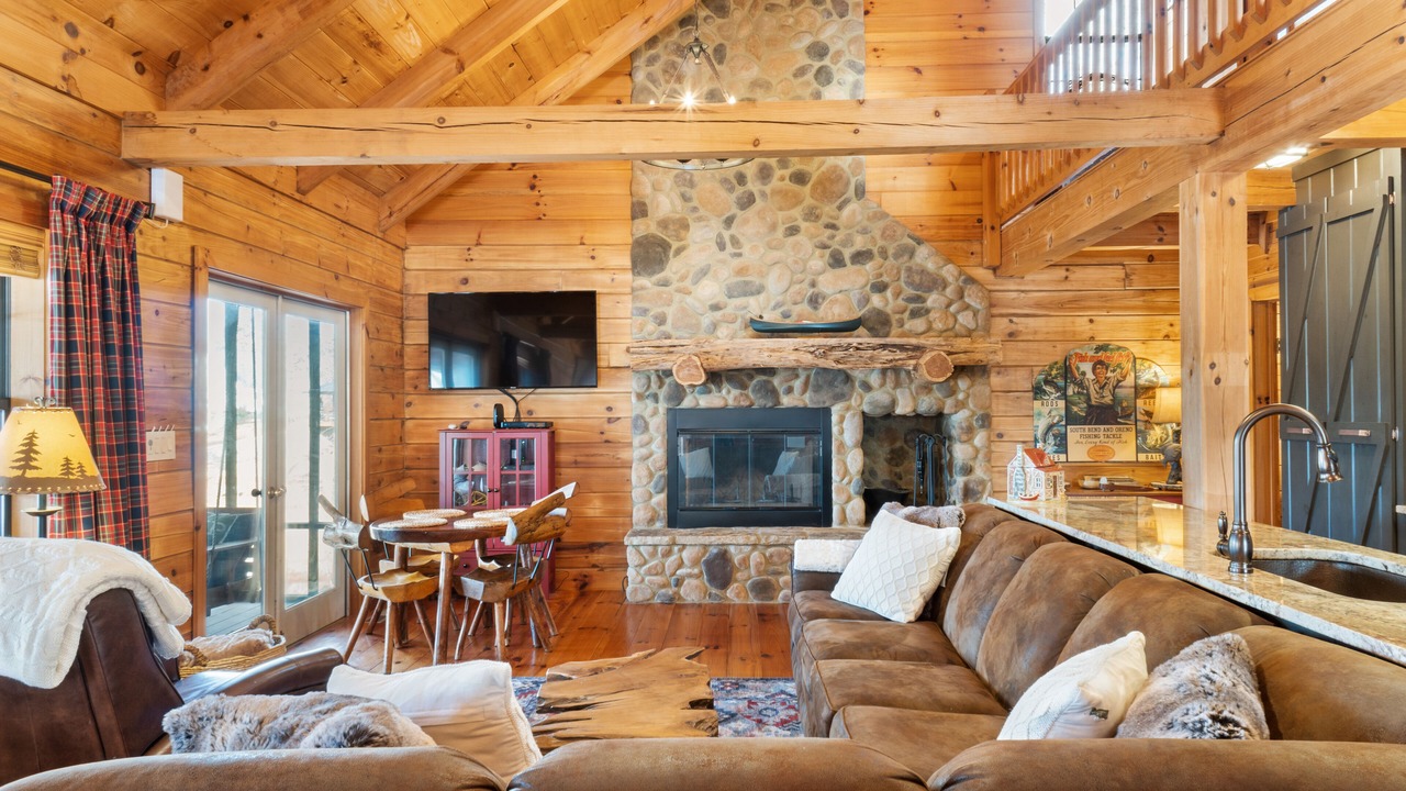 Photo of Livingroom in Wedowee