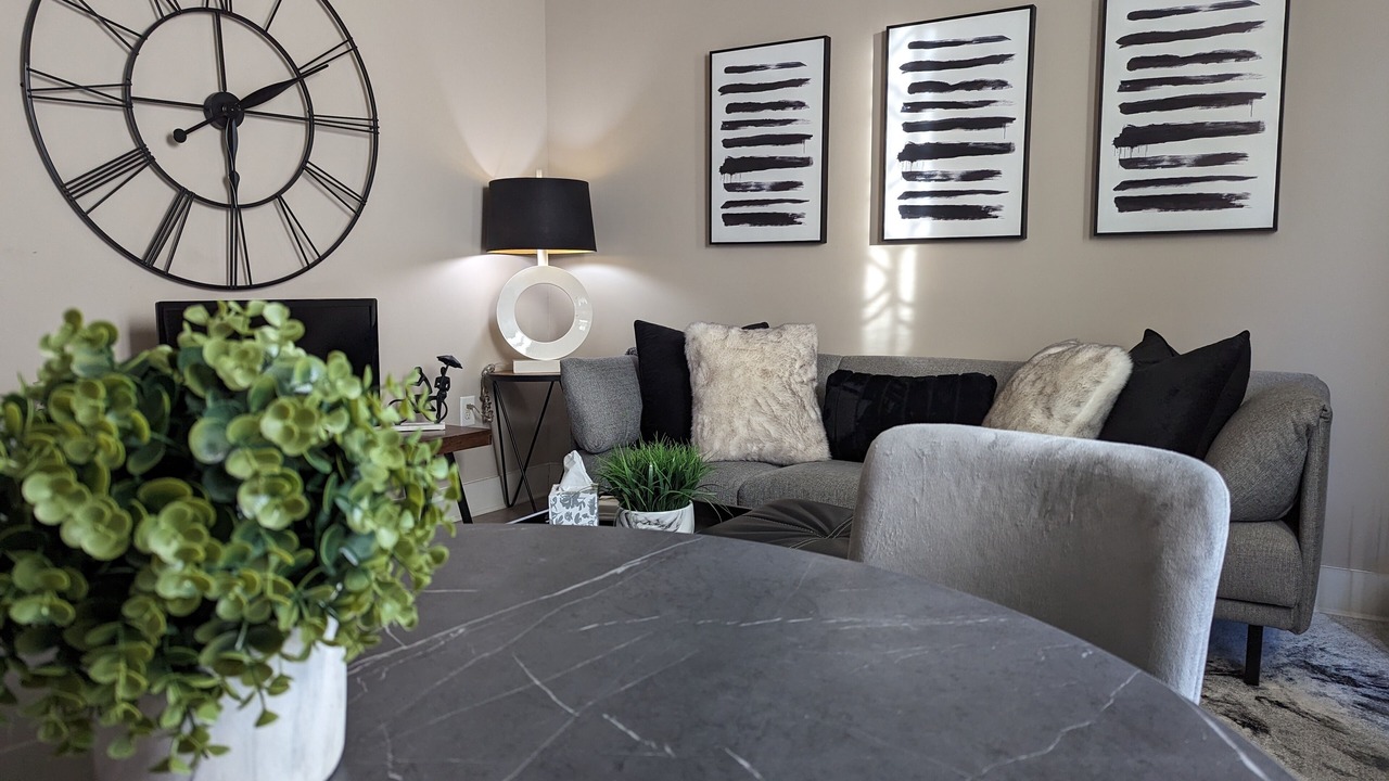 Photo of Livingroom in Downtown Decatur
